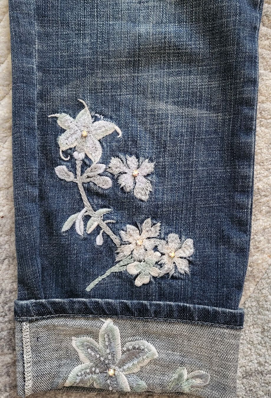 Biba Jeans: Jeans corsaire brodé. Taille 34. – Usato da Neuchâtel venduto da wikit 1