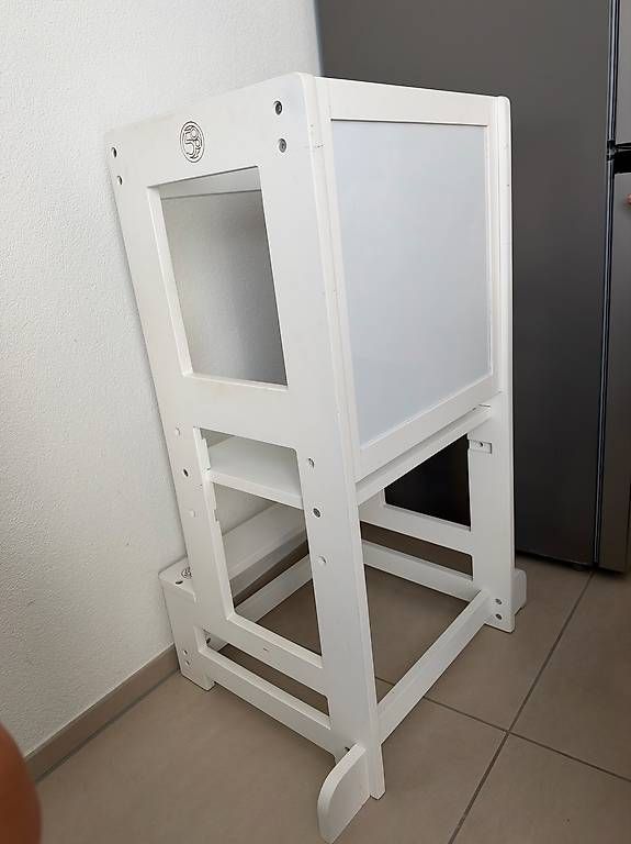 Chaises hautes: Lernturm inkl. Tafel doppelseitig – D'occasion à Sursee par fat_lm6p
