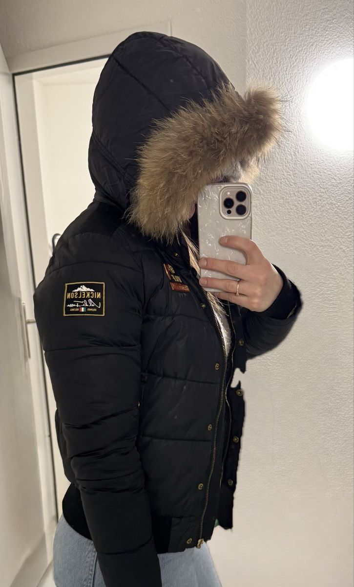 Giacche: Kurze Jacke mit Fell von Nickelson – Difettoso da Opfikon venduto da Desi.s 4