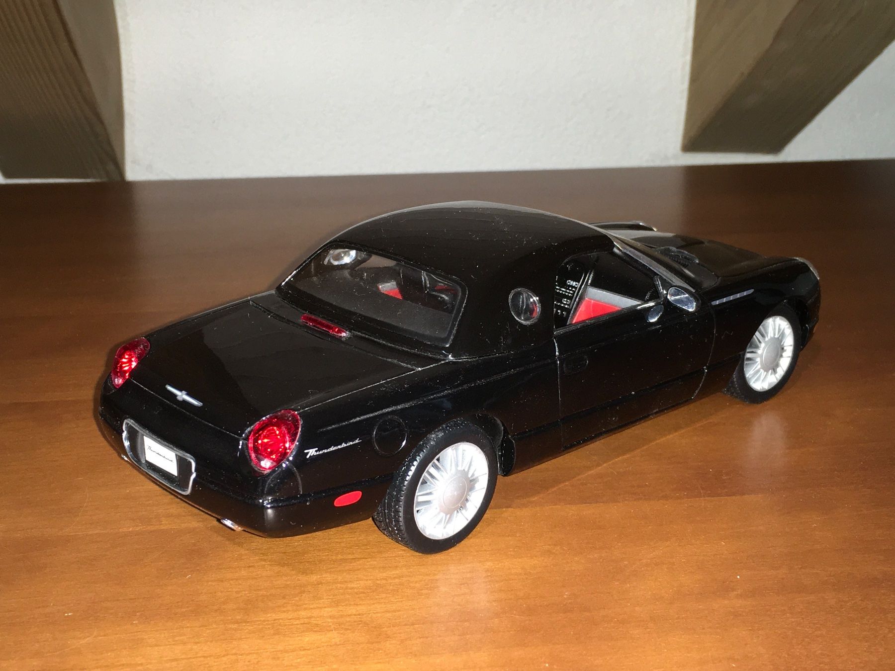 Ford Modellini d'auto: Ford Thunderbird 1/18 – Usato da Wohlen AG venduto da PrivatSammlung 1