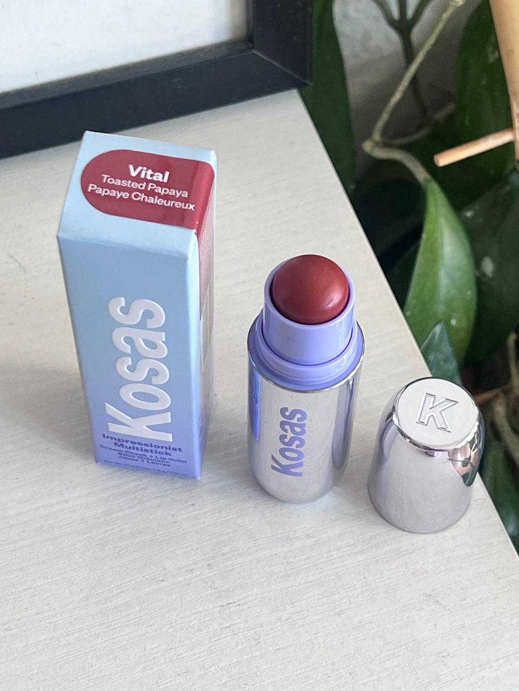 Make-up: KOSAS Impressionist Multistick Cremiger Blush-Stick - Vital – Nuovo (secondo la descrizione) da Effretikon venduto da YaMn 2