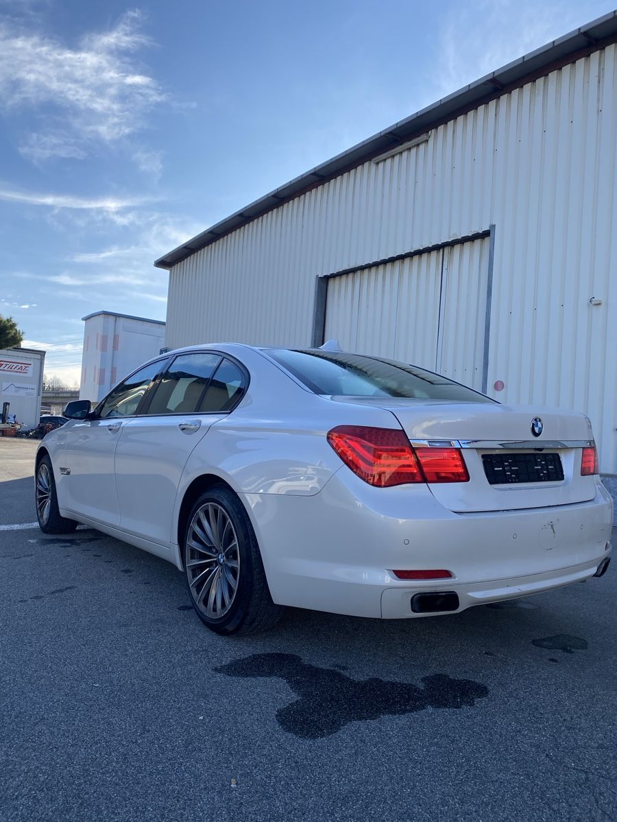 BMW Automobili: BMW 750i xDrive – Usato da Denges venduto da tin_2fxr 1
