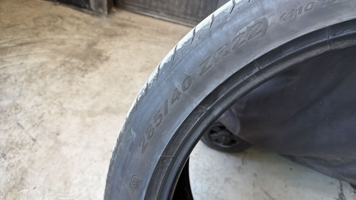 Pneus & Kompletträder: 2x 285 40 22 Pirelli – Gebraucht aus Uster von D_8610 2