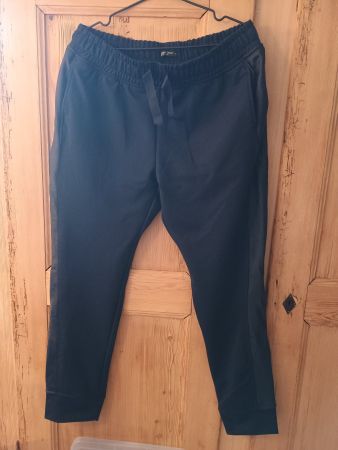 Freizeithose, sehr gut erhalten.