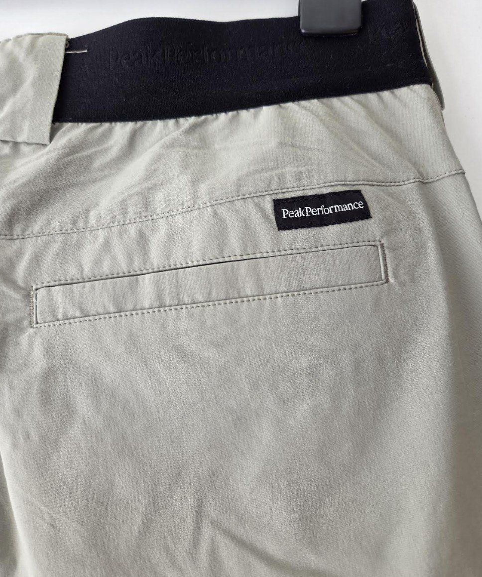 Peak Performance Pantaloni: Peak Performance Herren Cargo Shorts Gr. 33 Neu! – Nuovo (secondo la descrizione) da Engelberg venduto da ben_w6lm 2