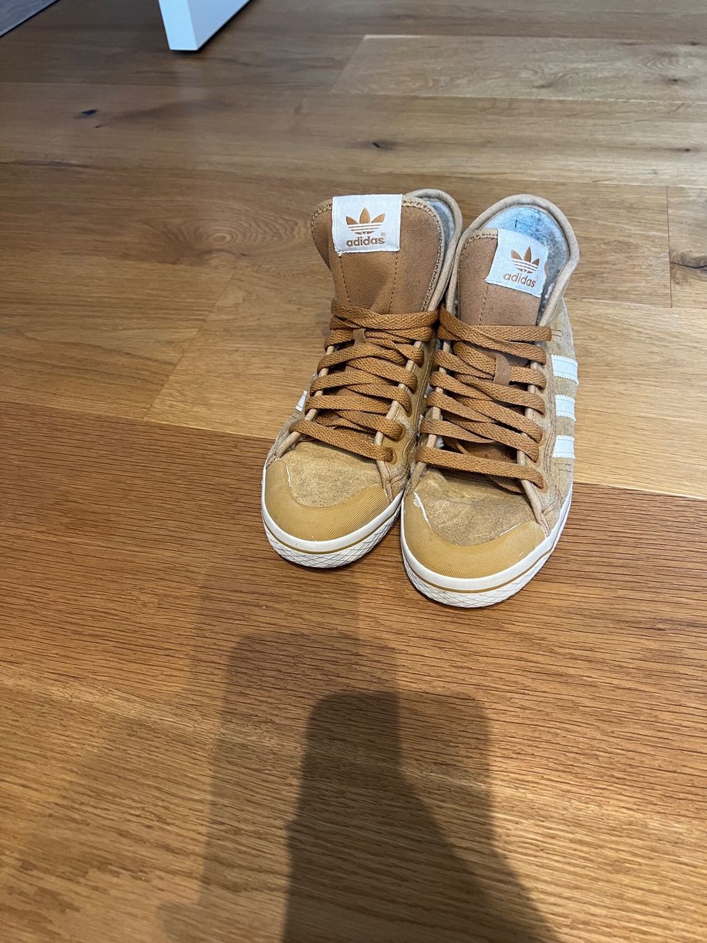 Scarpe da donna: Adidas Winterschuhe Beige Grösse 38 – Usato da Dürrenäsch venduto da Fonsi_12 1