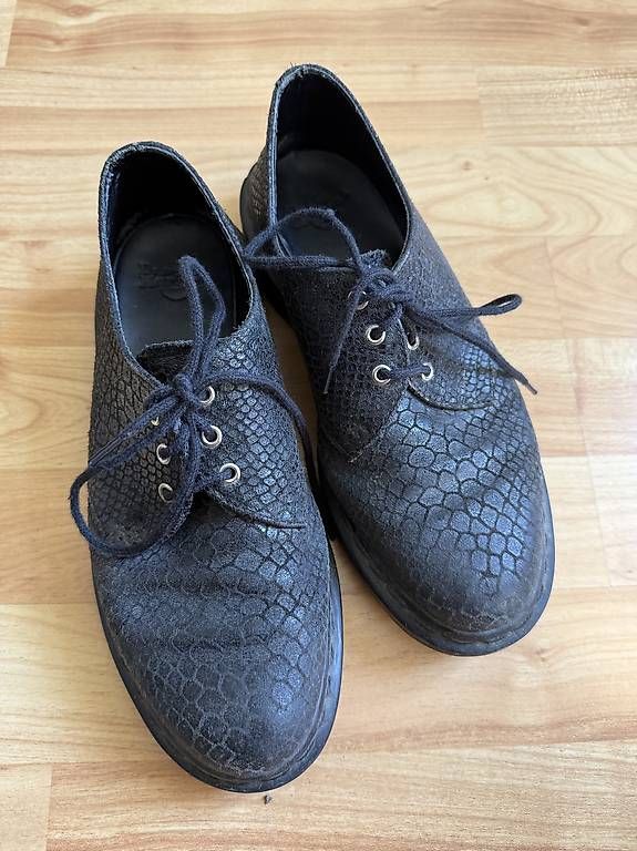 Scarpe da donna: Dr. Martens Halbschuhe - snake print – Usato da Wädenswil venduto da dom_fon 2