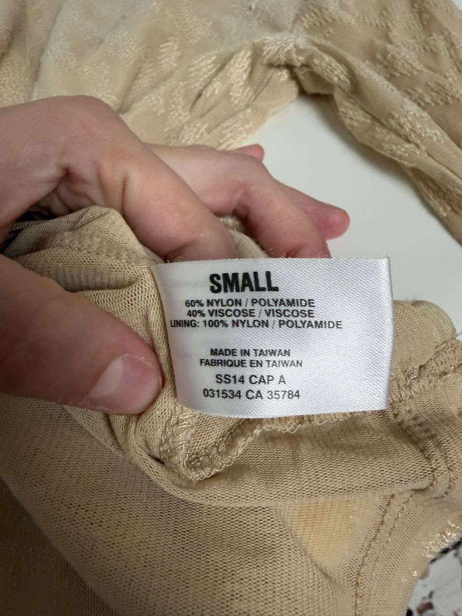 Top: Langarmshirt Damen beige Grösse S – Usato da Knonau venduto da Grapesvintage 6