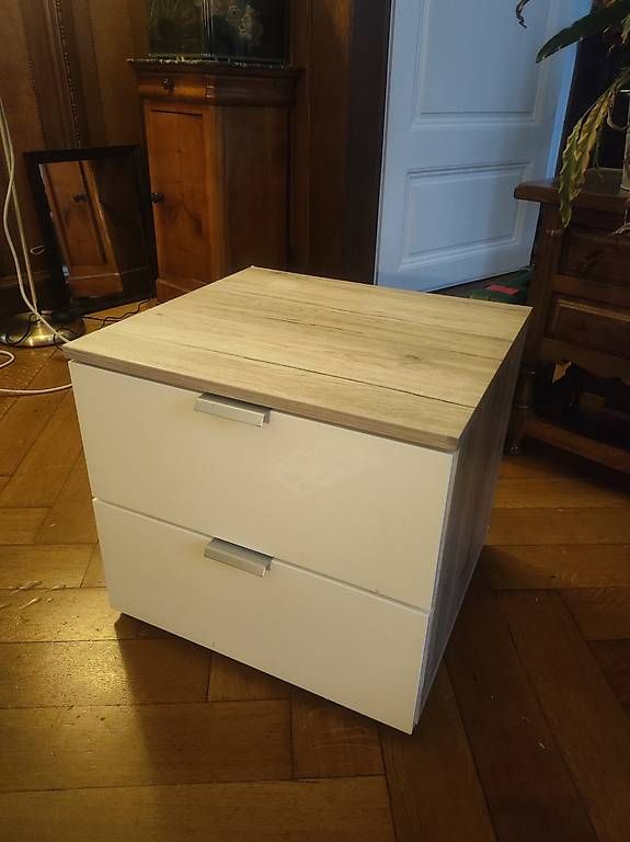 Comodini: Table de nuit – Usato da Grandson venduto da lou_w7s6