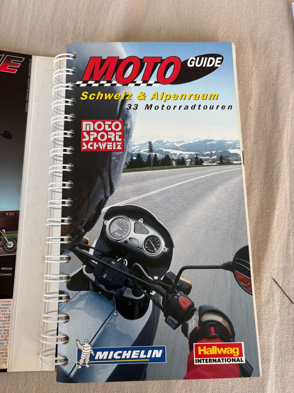 Libri: 33 Motorradtouren Moto Guide – Usato da Schübelbach venduto da S1CH 3