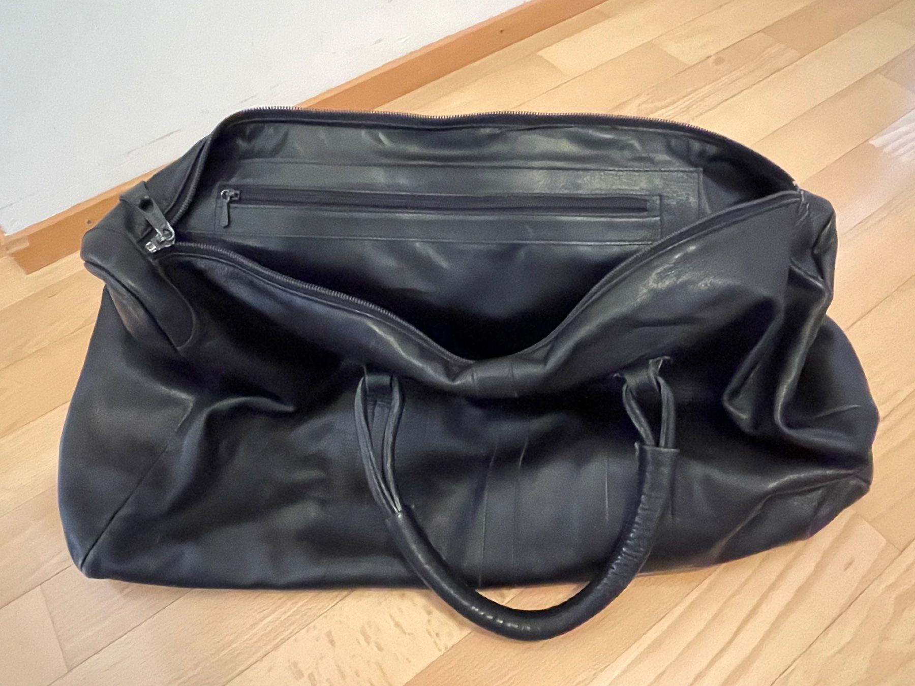 Borse: Schwarze Reisetasche aus Leder, Weekender – Usato da St. Gallen venduto da yanik020505 3