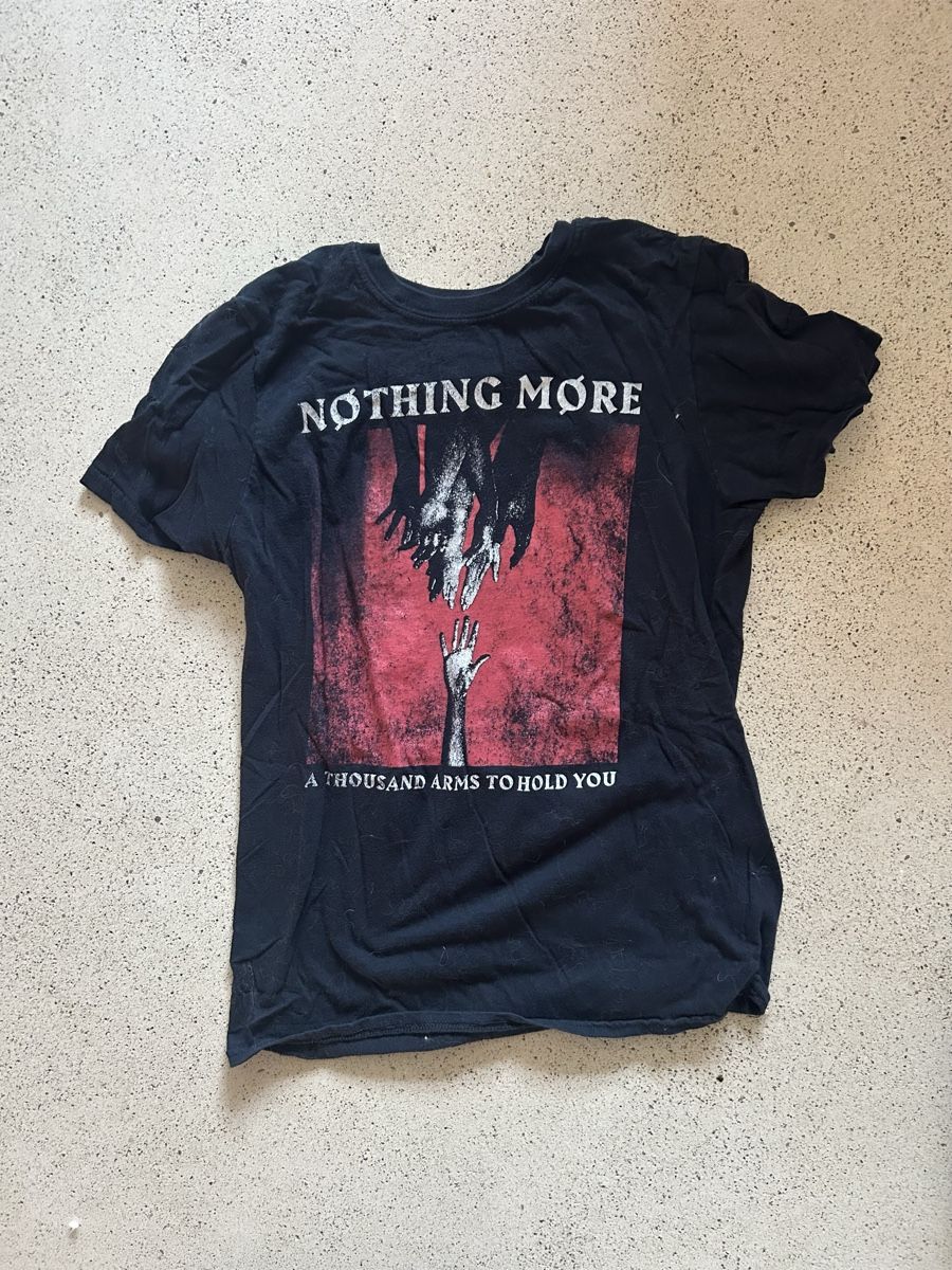 T-shirts: Nothing More Band Shirt – D'occasion à Wolfhausen par eil_jc5j