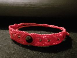 handgemachtes Makramee Armband mit Falkenauge