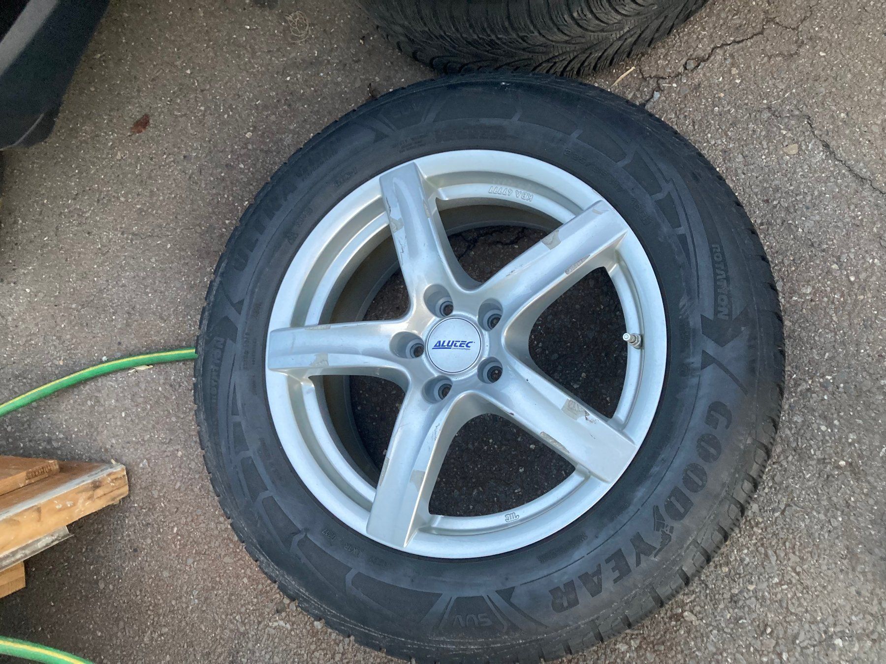 Land Rover Pneumatici & Ruote complete: Landrover Evoque Winterräder 225/65R17 – Usato da Cham venduto da WB2223 3