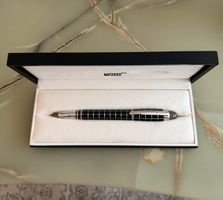 Montblanc Starwalker 08856 Rollerball, Metal Rubber Platinum