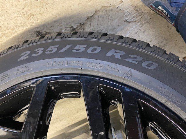 Land Rover Pneus & Kompletträder: Winterräder Range Rover Evoque 20" – Neu und originalverpackt aus Au ZH von ausee01 5
