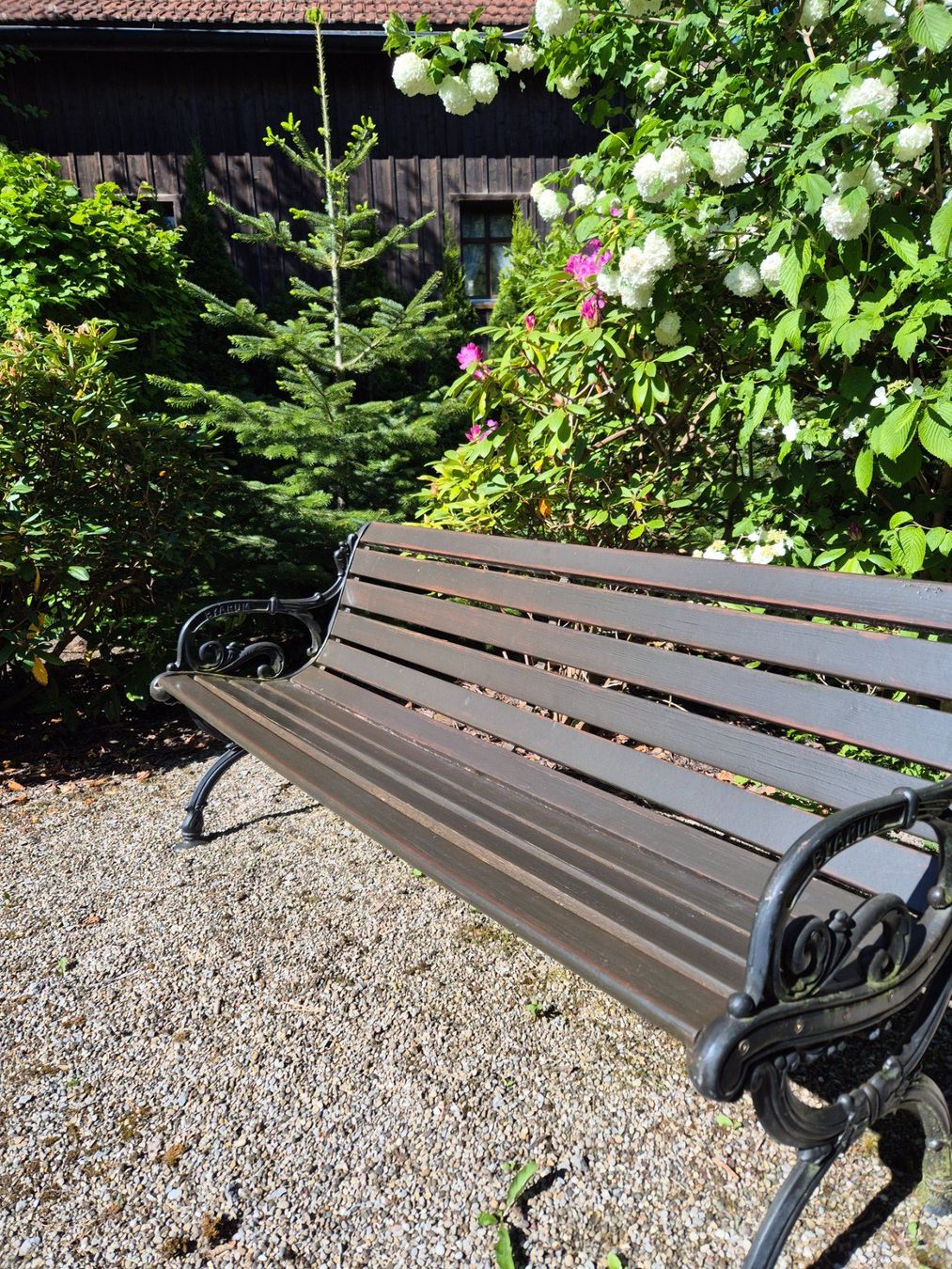 Panchine: Gartenbank Holz und Eisen – Usato da Speicher venduto da Ramtha1 1