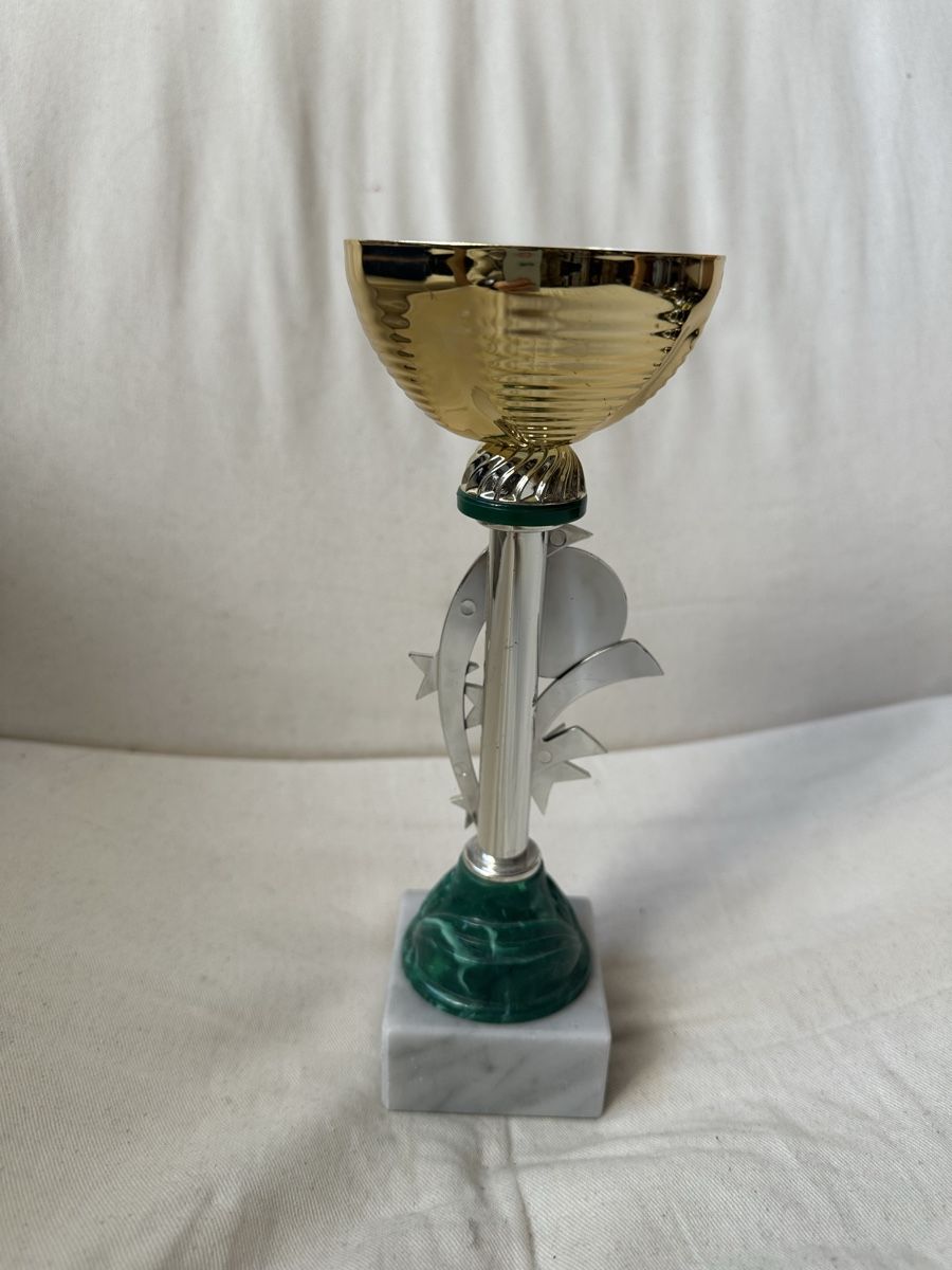 Sonstiges zum Sammeln & Seltenes: Goldener Pokal – Gebraucht aus Basel von ari_f26x 3