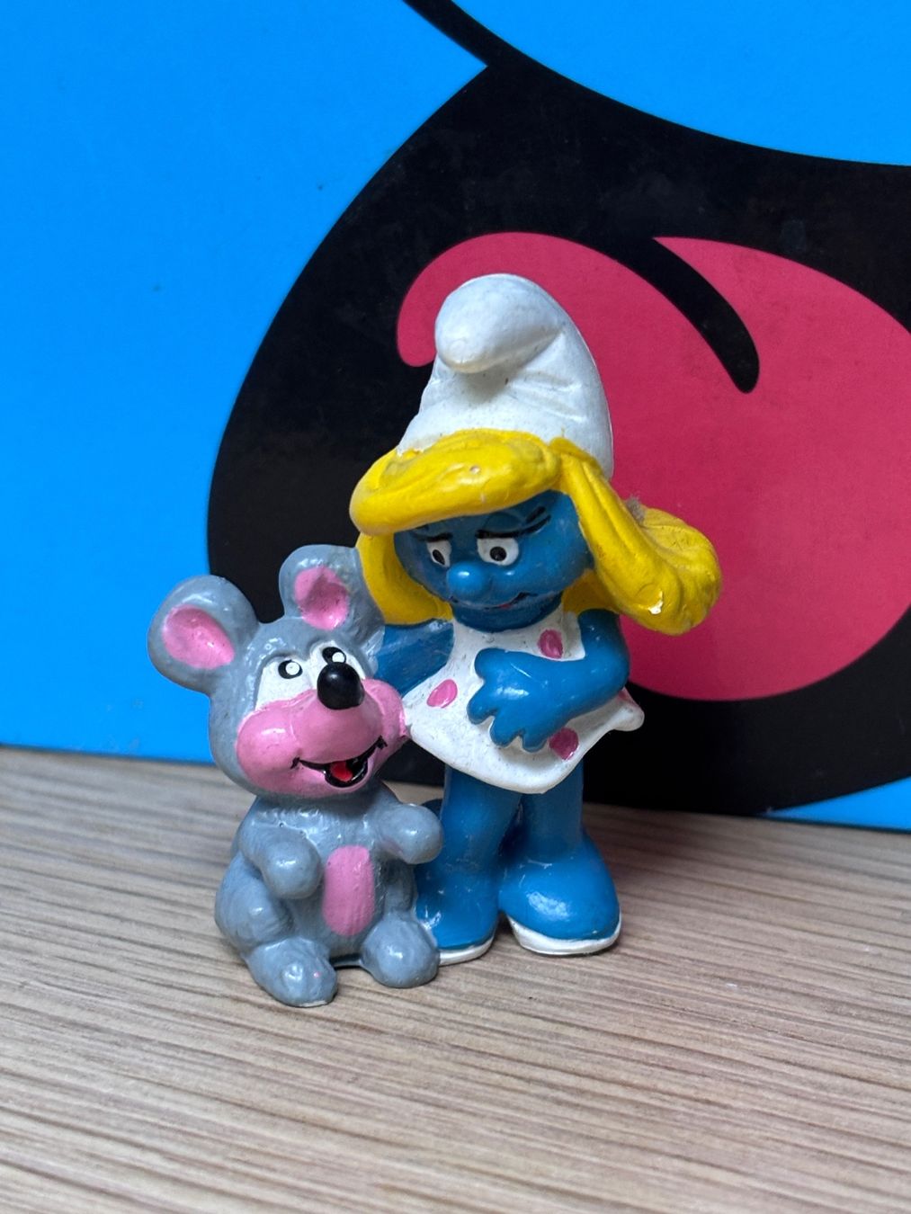 Schleich Statuette: Schlumpfine mit Maus – Usato da Lyss venduto da Duckszone