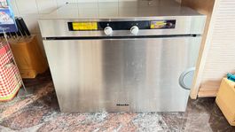 Dampfgarer Miele DG 2350-Ch S mit viel Zubehör