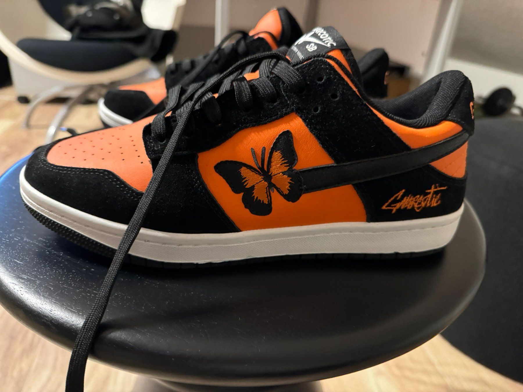 Scarpe da uomo: Gnarcotic Custom SB Dunks – Nuovo (secondo la descrizione) da Rickenbach BL venduto da snupi491 1