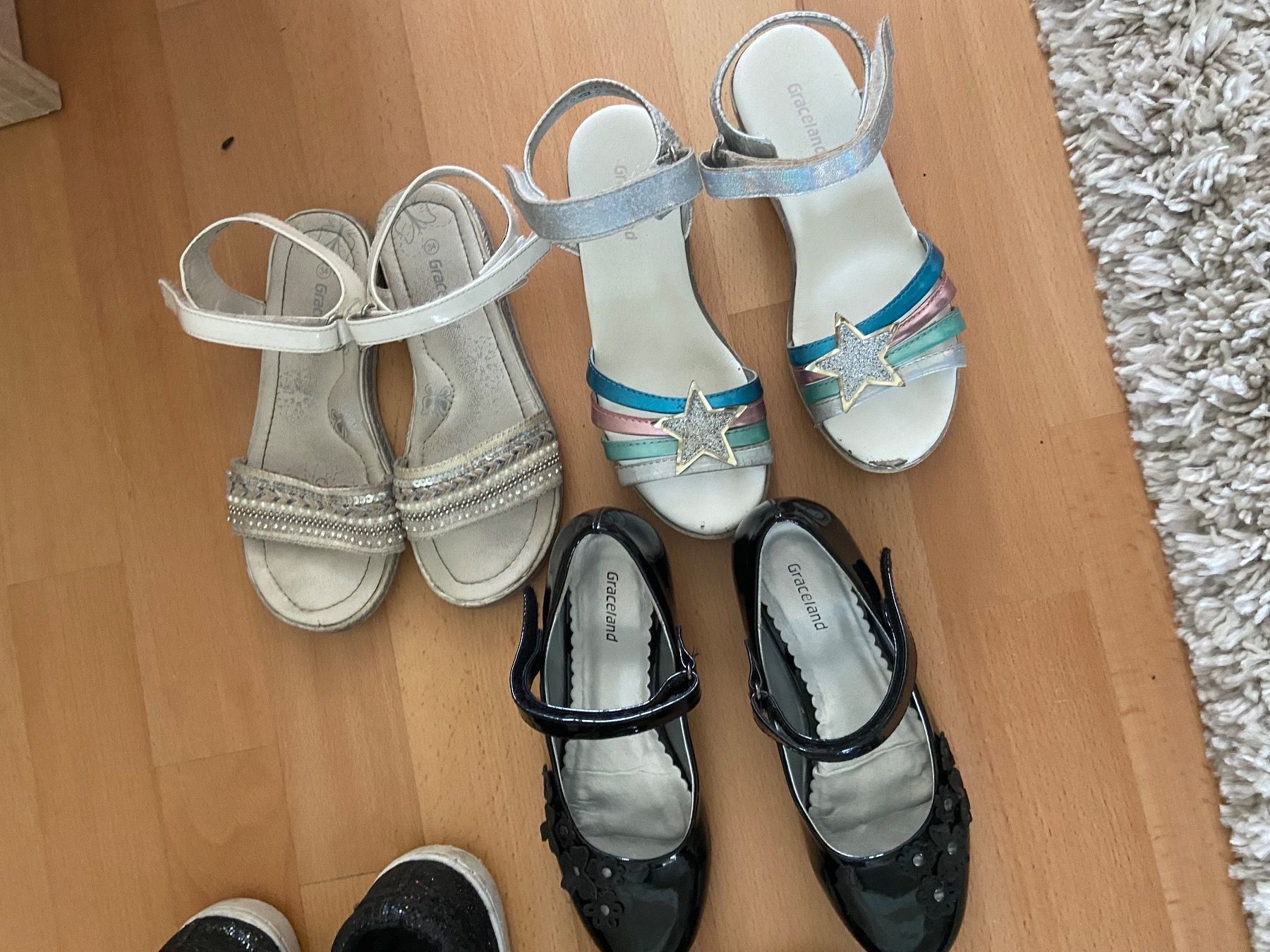 Scarpe per ragazze: Mädchenschuhe (Set) – Usato da Benglen venduto da Shamily 5