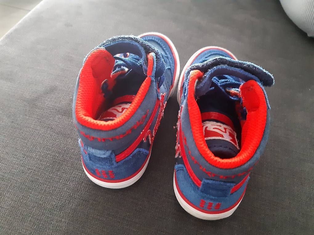 Chaussures garçon: Coole Sneaker Gr. 27 – D'occasion à Belp par Verk976 2