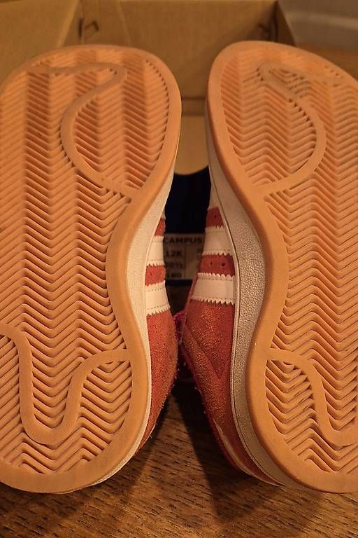 Adidas Scarpe per ragazzi: Adidas Kinderschuh 30+ Red+White – Nuovo e nell'imballaggio originale da Hinterkappelen venduto da Betla 3
