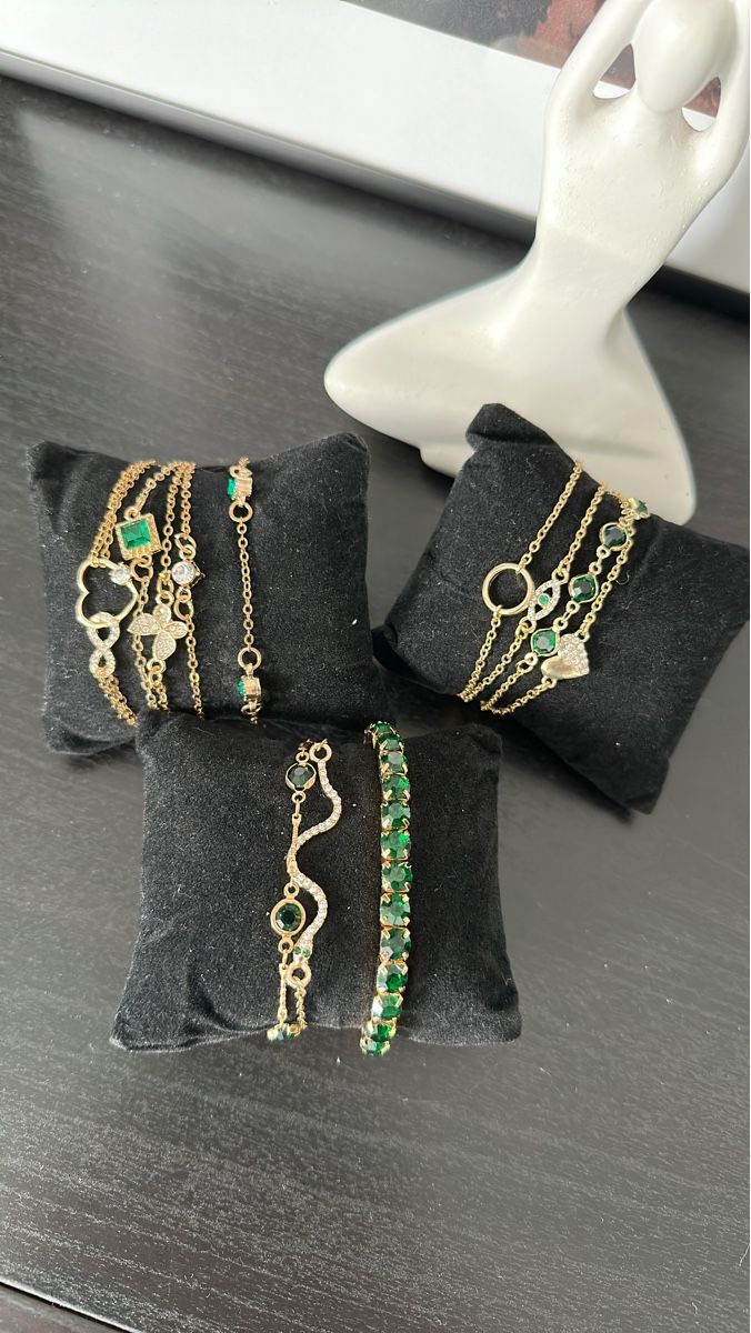 Bracciali & Braccialetti: 12 Elegante Armbänder Set Neuwertig! – Nuovo (secondo la descrizione) da Dietikon venduto da vithya88