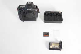 Canon EOS 1-DX Mark II (almost new) shutter count:  2'637