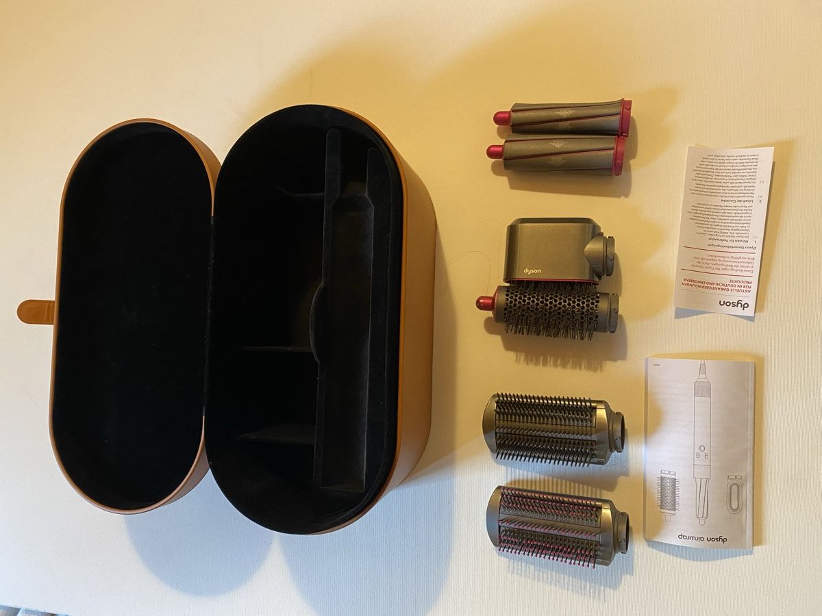 Prodotti per la cura & Articoli per la pulizia: Dyson Airwrap Leather Box and accessories- No Styler – Nuovo (secondo la descrizione) da Onex venduto da kan_s2lt 4