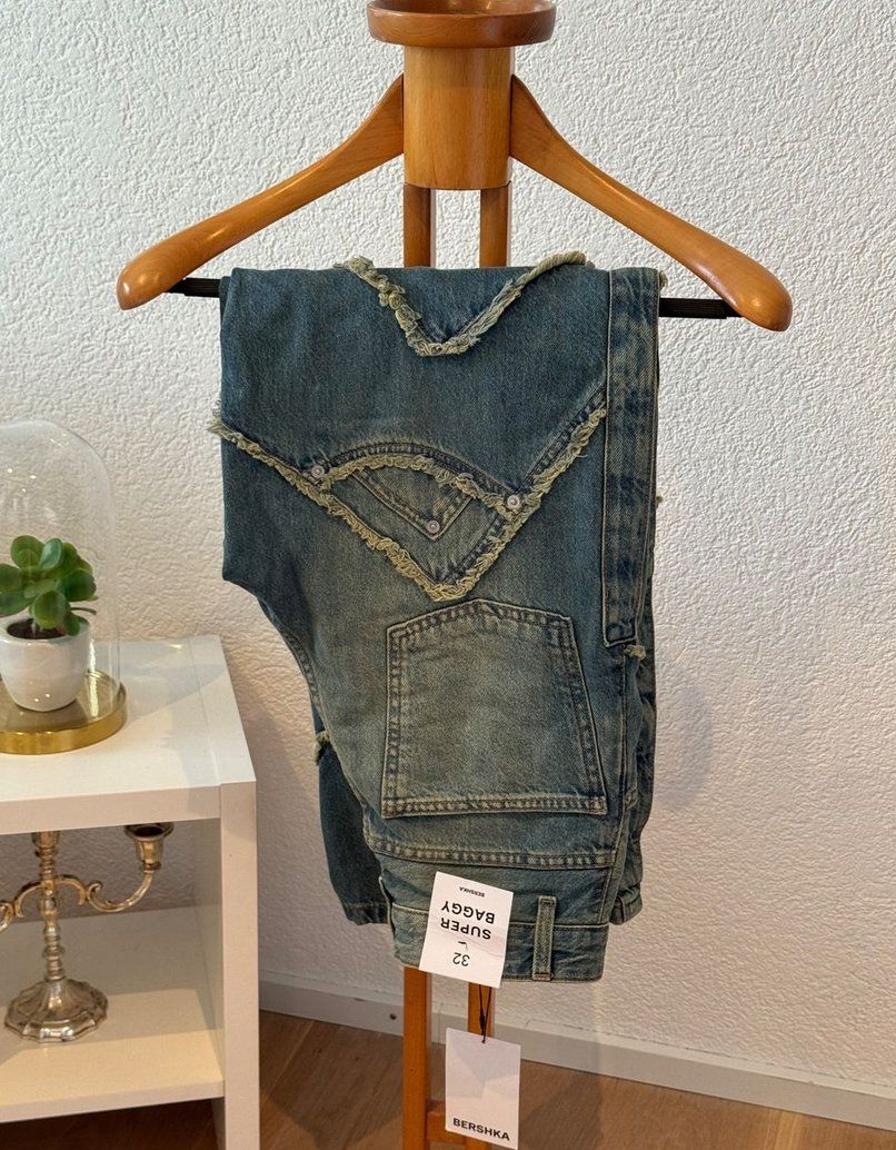 Bershka Jeans: Cargo Baggy Jeans – Usato da Zürich venduto da 2777agathe 2