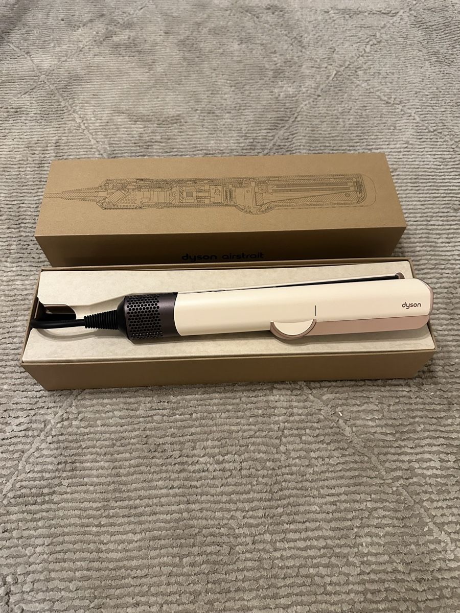 Dyson Sèche-cheveux: Dyson airstrait neuf – Neuf avec emballage d'origine à Granges VS par pie_m8qj