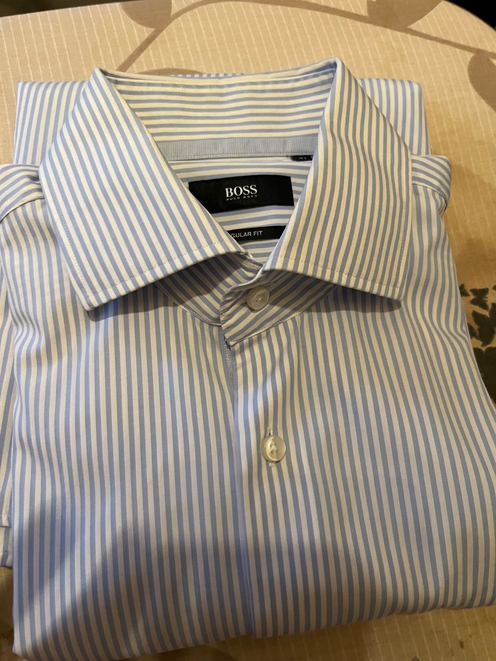 Hugo Boss Camicie: Hemd Hugo Boss 41 Regular Fit – Usato da Bern venduto da Aschenbach