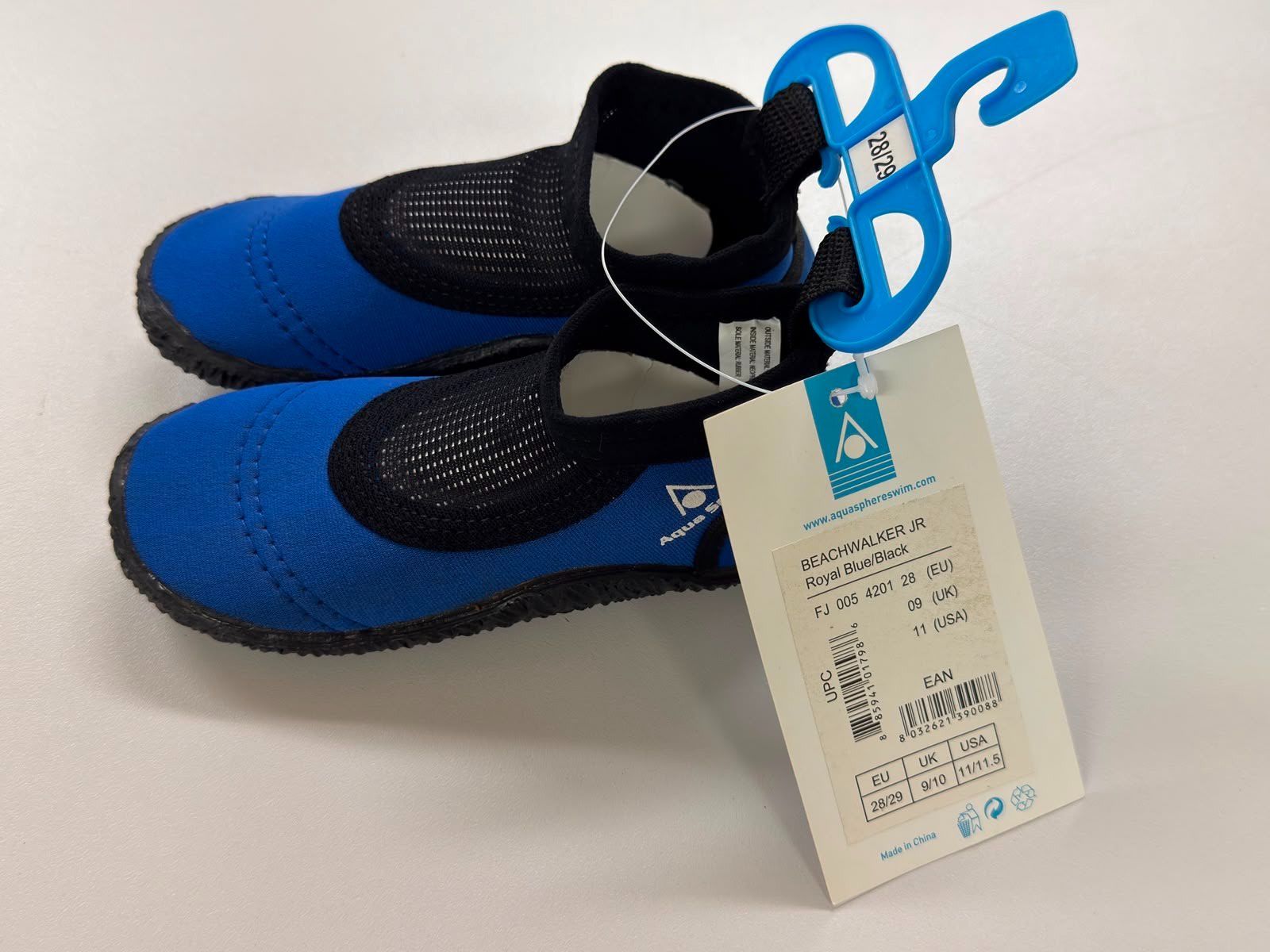 Chaussures garçon: Neopren Strandschuhe - Aquasphere - Kinder Gr. 28/29 – Neuf avec emballage d'origine à Samstagern par Spliti