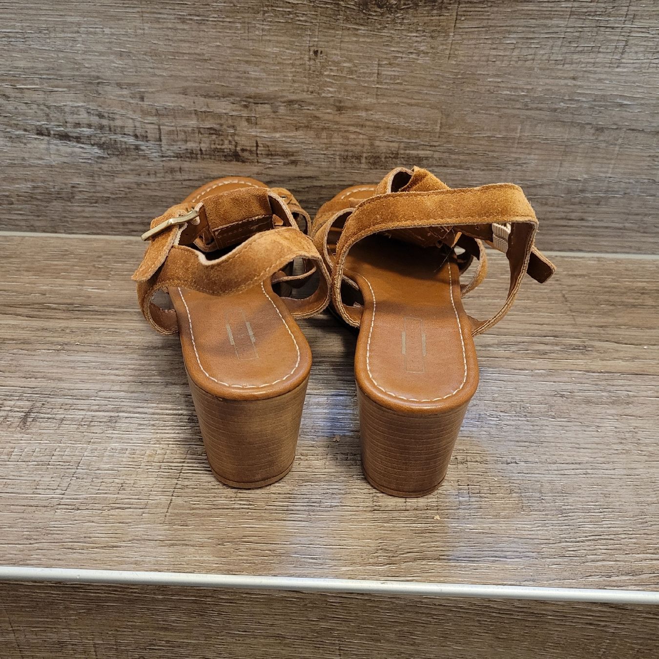 Scarpe da donna: Sandalen Wildleder look 37 – Usato da Niederbuchsiten venduto da klengyel 2