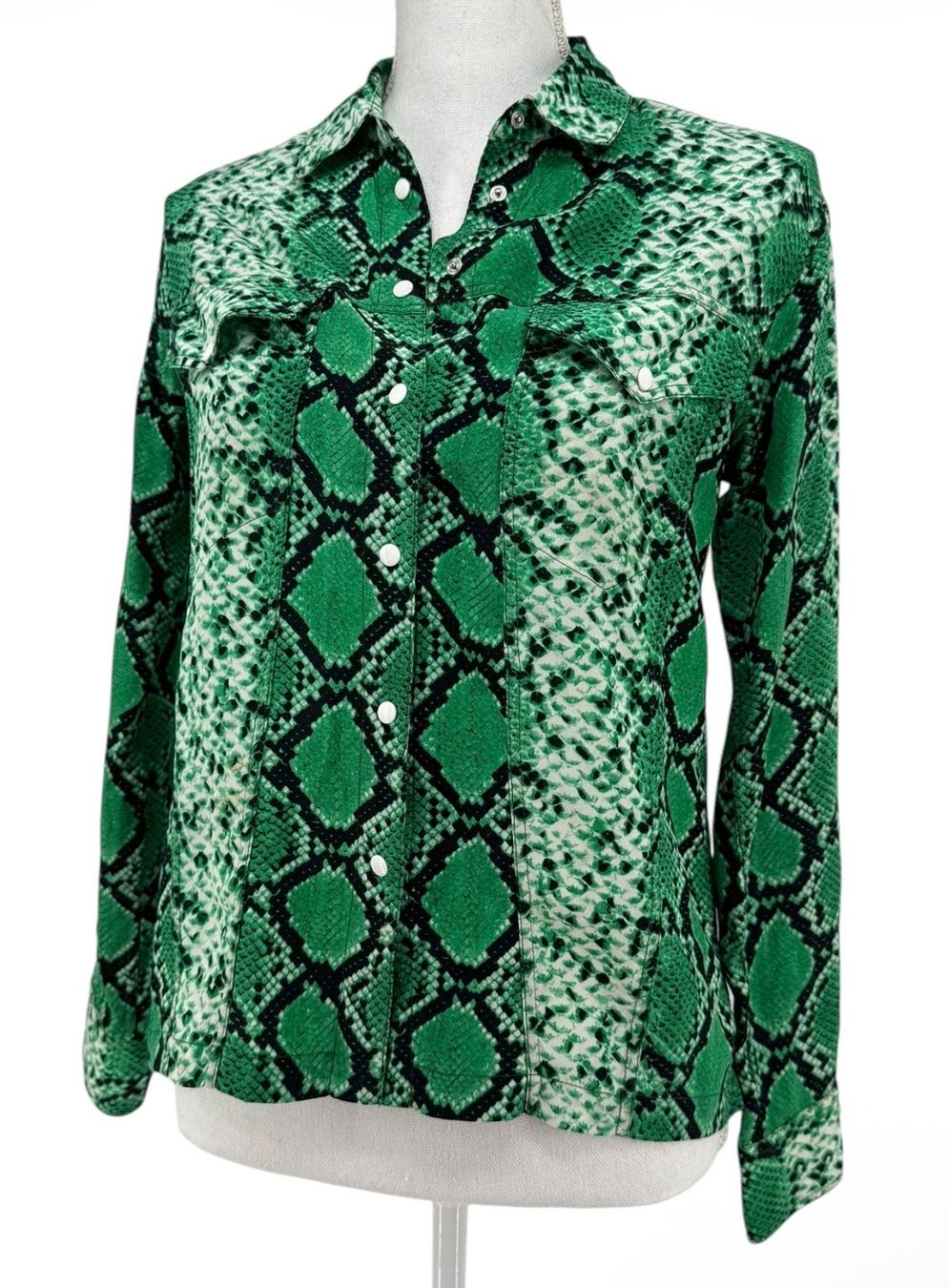 Sandro Camicette: SANDRO Chemise 100% Soie Vert Python Noir/Blanc Pressions T1 – Usato da Lausanne venduto da PlusValue_Lausanne 5