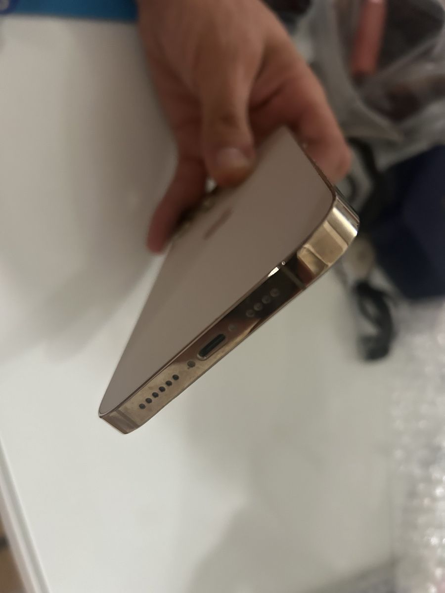 Apple Portables: iPhone 14pro max(256gb) – D'occasion à Sierre par kev_dz8v 1