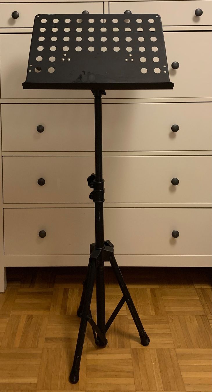 Supporti per strumenti musicali & leggii: Pupitre de musique/Lutrin – Usato da Lausanne venduto da chiclettecannelle 3