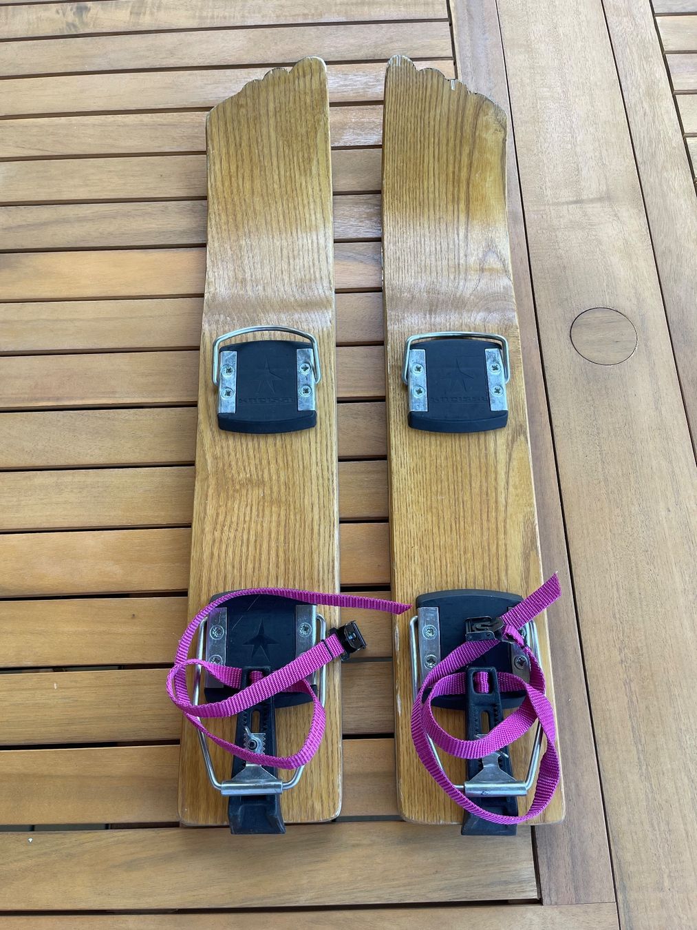 Skis: Holzski mit Bindung – D'occasion à Turbenthal par mmtuescher