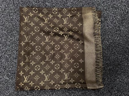 Louis Vuitton Scarf, Brown, Classic Pattern - Warm!