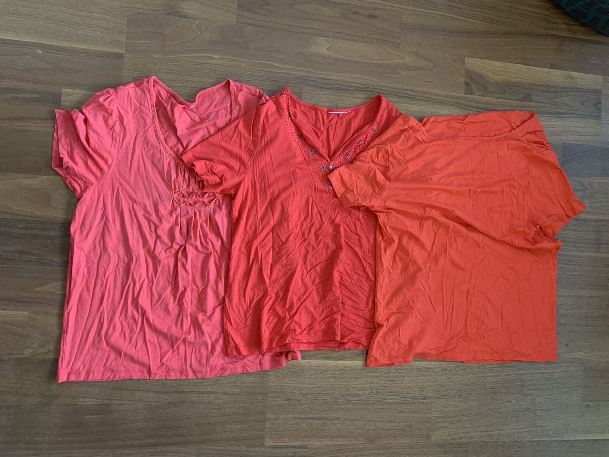 Kleiderpakete: Oberteile Rot T-Shirts – Gebraucht aus Aarwangen von ChristineHoKa