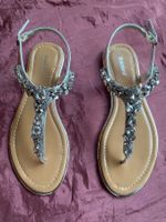 Zehentrenner Sandalen Gr 37 Glitzer Steinchen Silber NEU