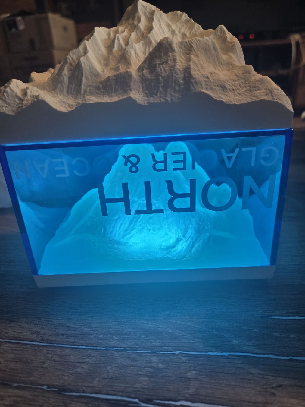 Lampade: Glacier Nachttischlampe mit Eisberg-Design, hellblau & weiss – Nuovo (secondo la descrizione) da Hitzkirch venduto da kae_2j8c