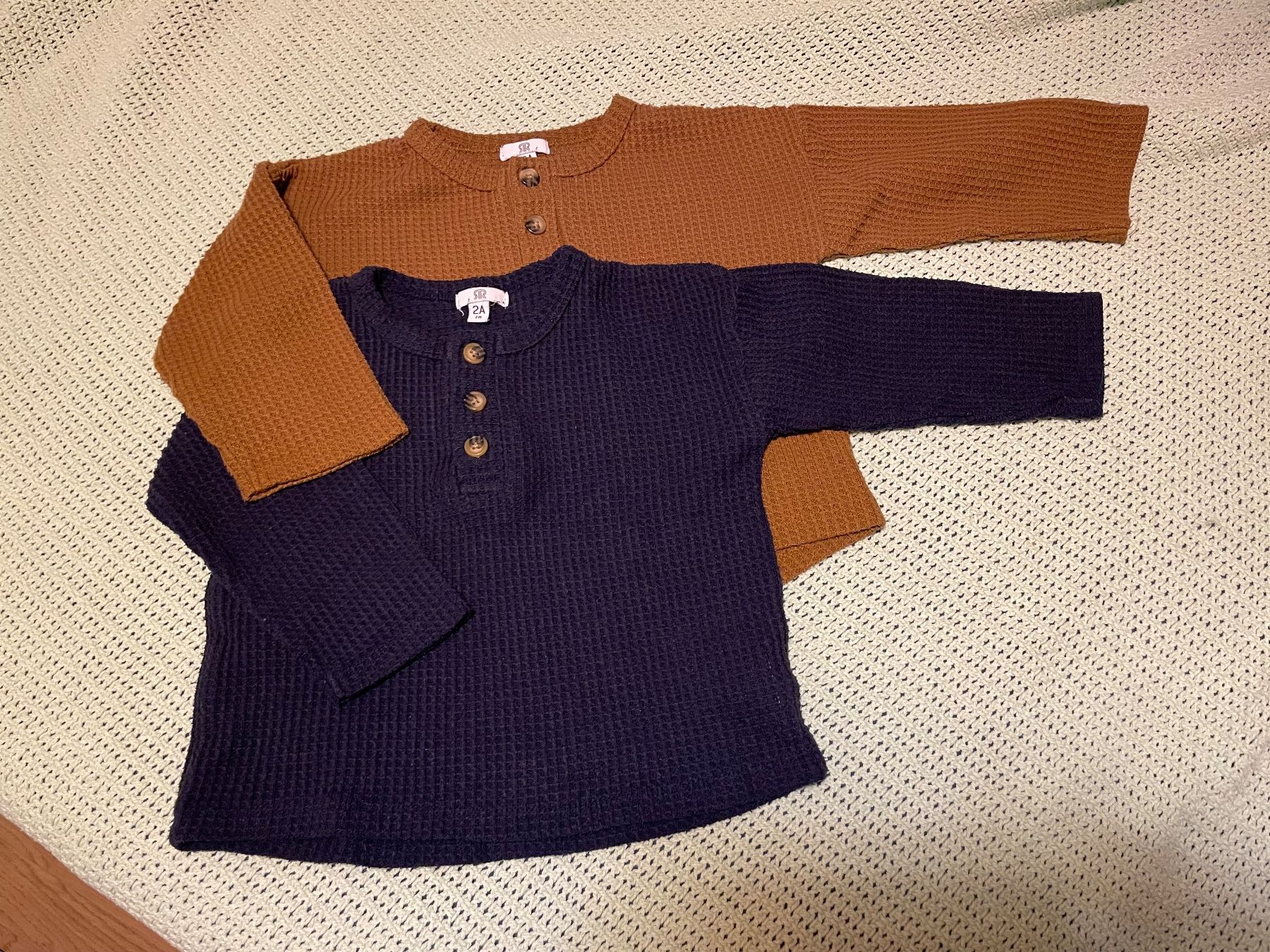 La Redoute Kleiderpakete & -sets: Joggpants & Pullover Set, Grösse 2Jahre, Top Zustand! – Gebraucht aus Bülach von bjoernbenny 5