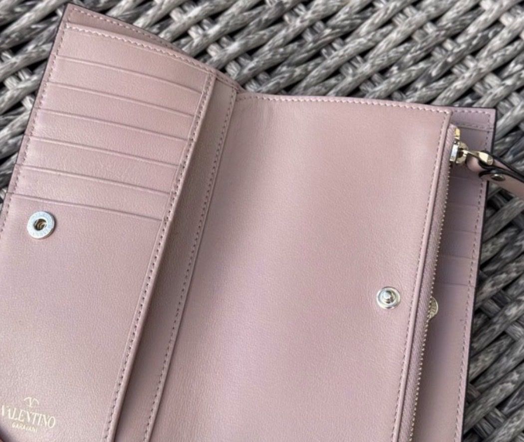 Valentino Portamonete: Valentino Garavani wallet – Usato da Dübendorf venduto da MariaS. 4