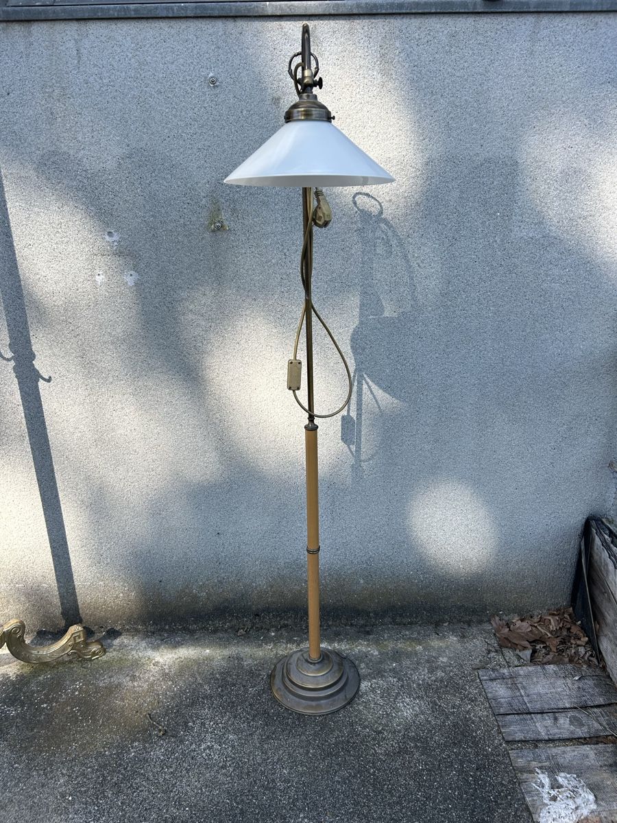 Lampade: Antike Stehlampe mit Messing und Garderobe Set, Top! – Usato da Sursee venduto da fer_n6vf 4