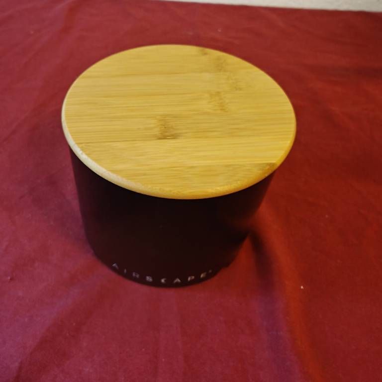 Recipients et similaires: Fellow Airscape Kaffee Dose 250g Keramik – D'occasion à Zuchwil par Brechi0
