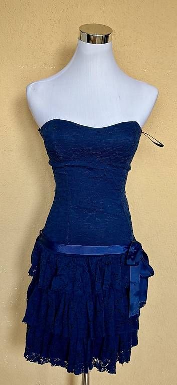 Vestiti: Sommer/Abendkleid – Usato da Alterswilen venduto da lyd_dsn2