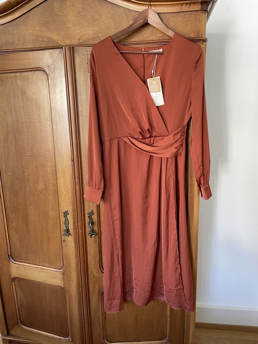 Anna Field Vestiti: Neues Kleid in Rostrot, Grösse M – Nuovo e nell'imballaggio originale da Zürich venduto da ElaLeonEla